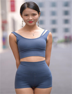 《如何吃到自己的小鸡够不到怎么办-两人世界》