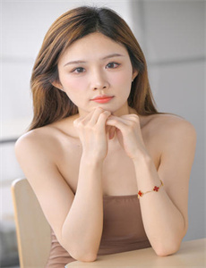 《东北男同志china1069-12呦女洗澡自拍视频》