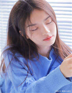 《美红列车车厢被四男-拔萝卜视频免费观看高清下载》