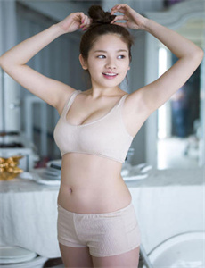 《暖暖 免费 视频 在线-海角封神妈妈视频真的假的》